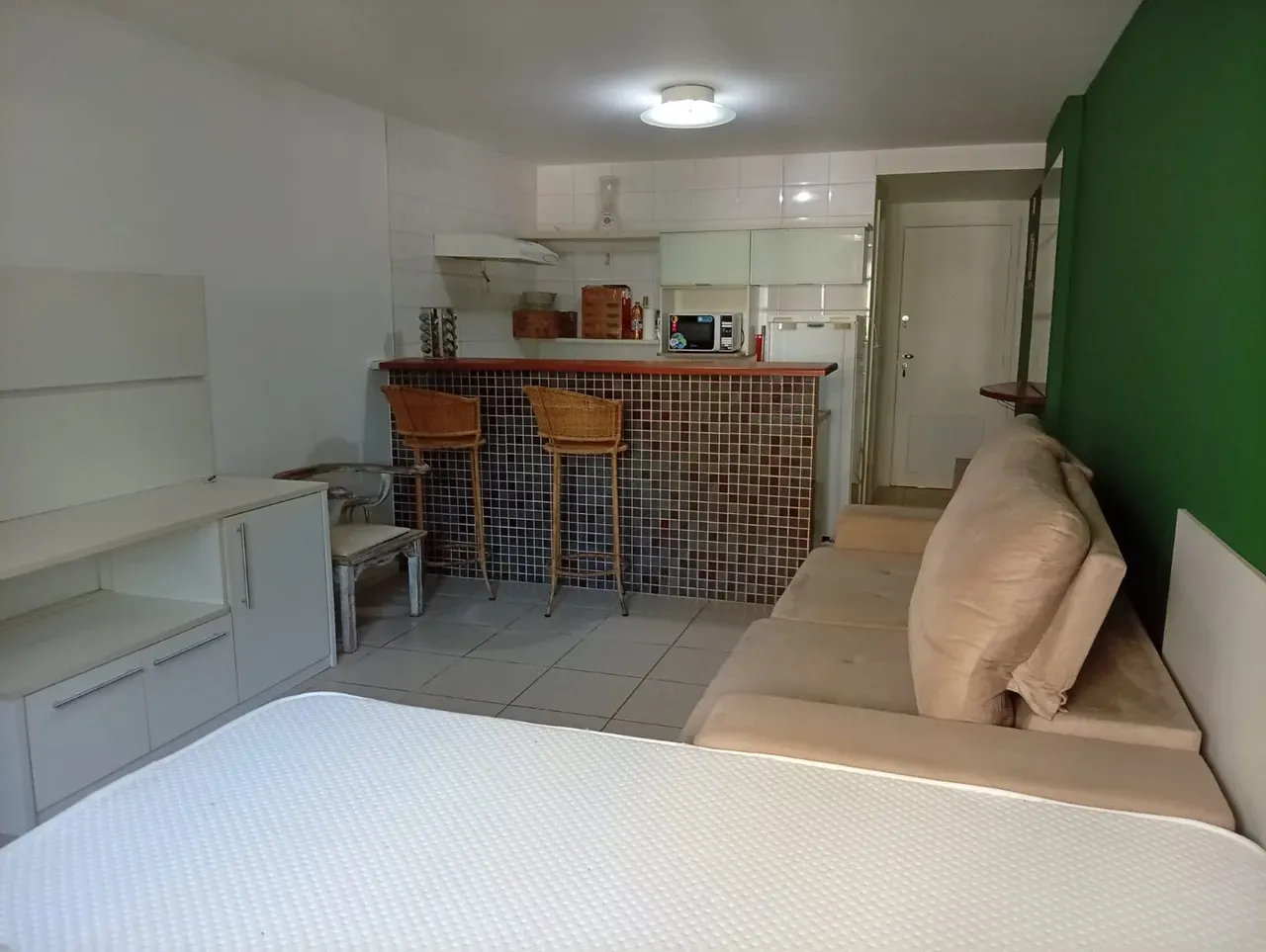 1-bedroom apartment with a built-in balcony grill — photo 24
