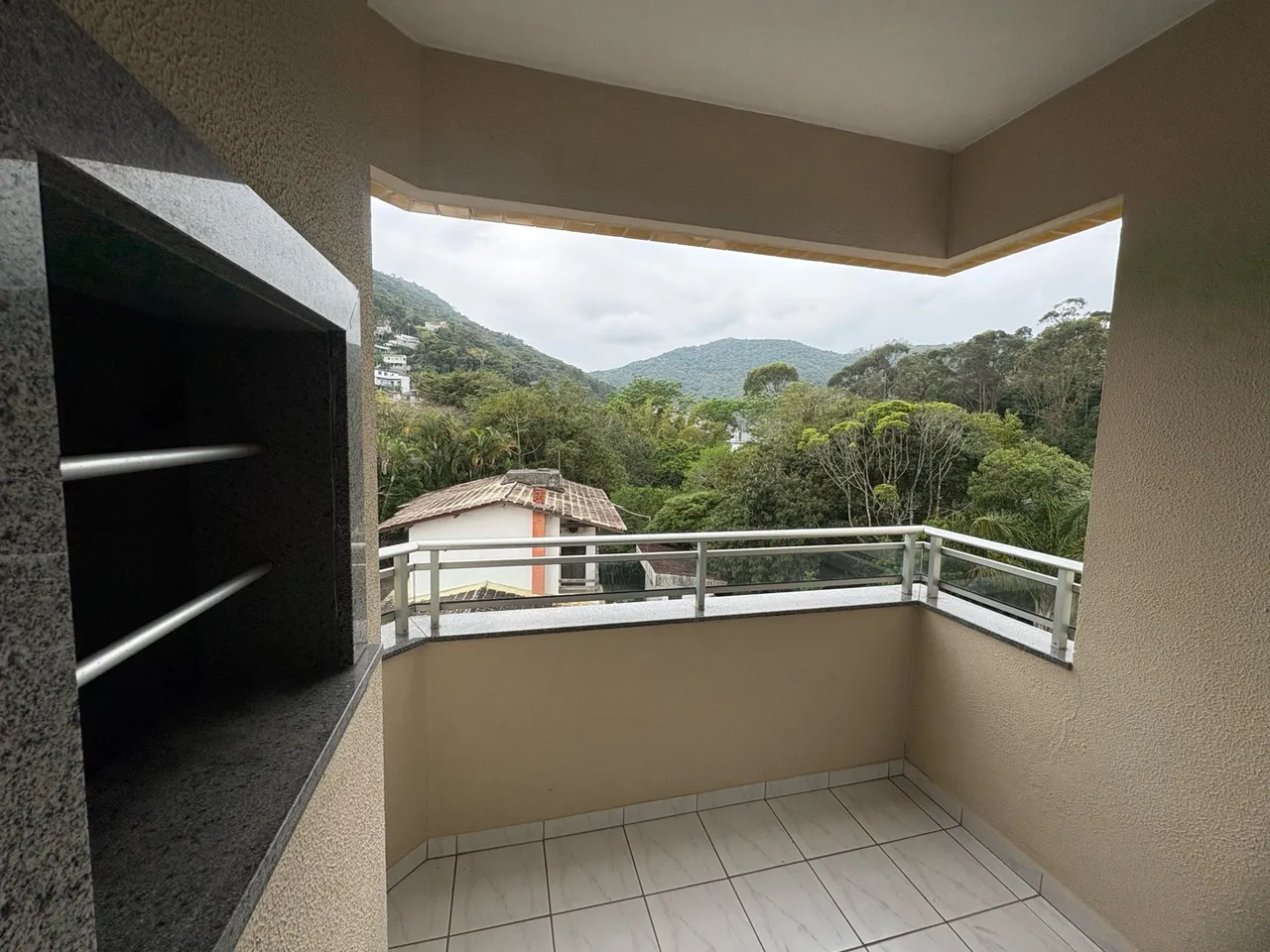 Apartment, 45 m², with a mountain view — photo 3