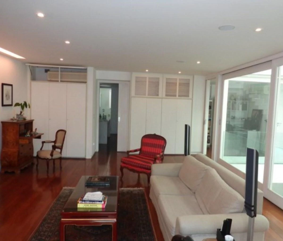Furnished 500 m² house with 4 bedrooms and 5 parking spots — photo 47