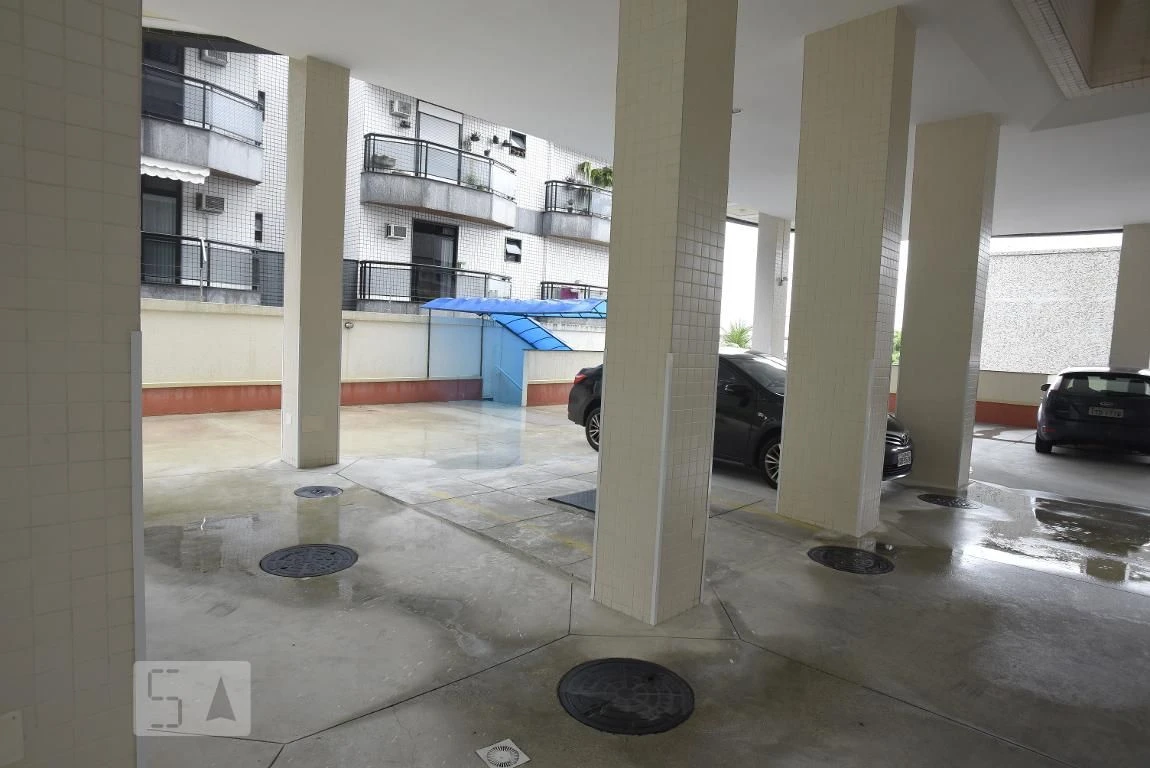 4-bedroom apartment (2 en-suite) with separate kitchen — photo 16