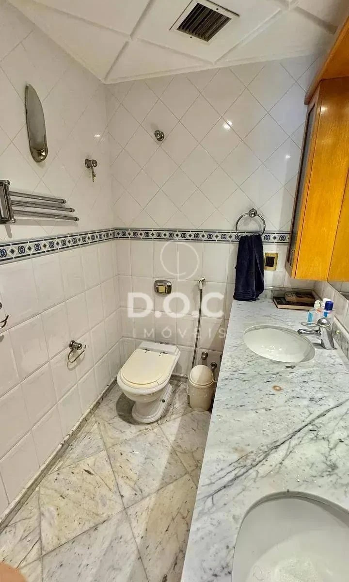 Apartamento de 300 m² com 4 quartos e 3 suítes — photo 19