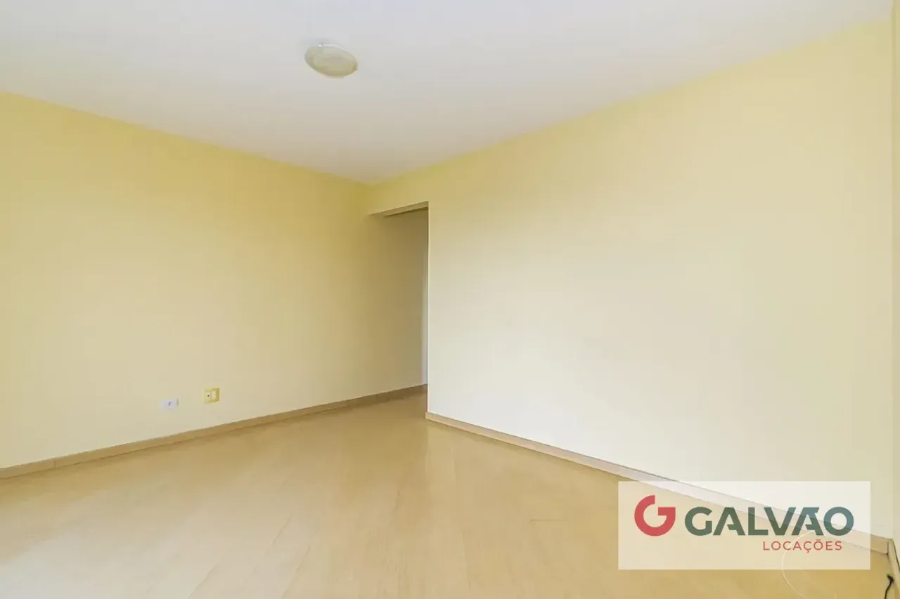 Balcony with a grill in a 3-bedroom apartment, 87 m² — photo 19