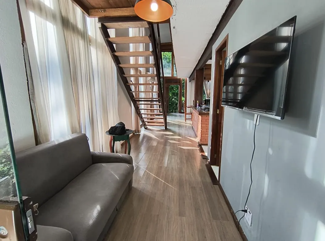 Furnished house, 180 m², with floor-to-ceiling windows — photo 19