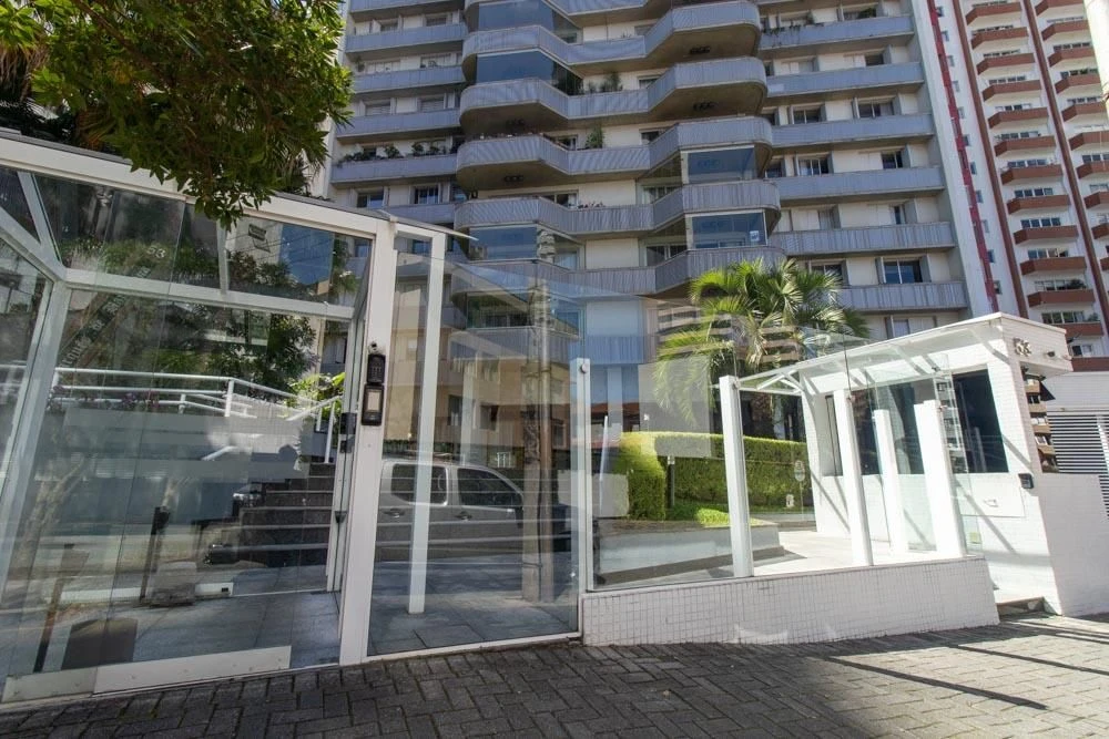 Departamento de 4 dormitorios con bañera en Curitiba — photo 60
