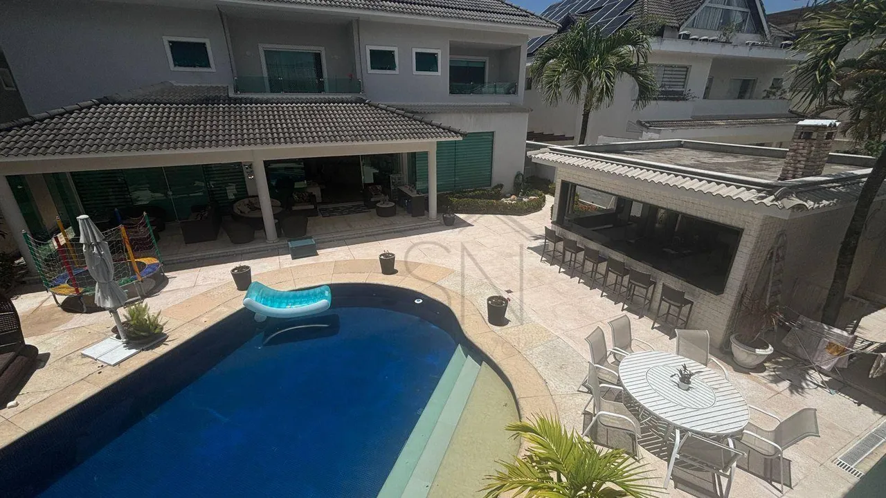 Unfurnished house with 5 bedrooms and 5 baths — photo 3
