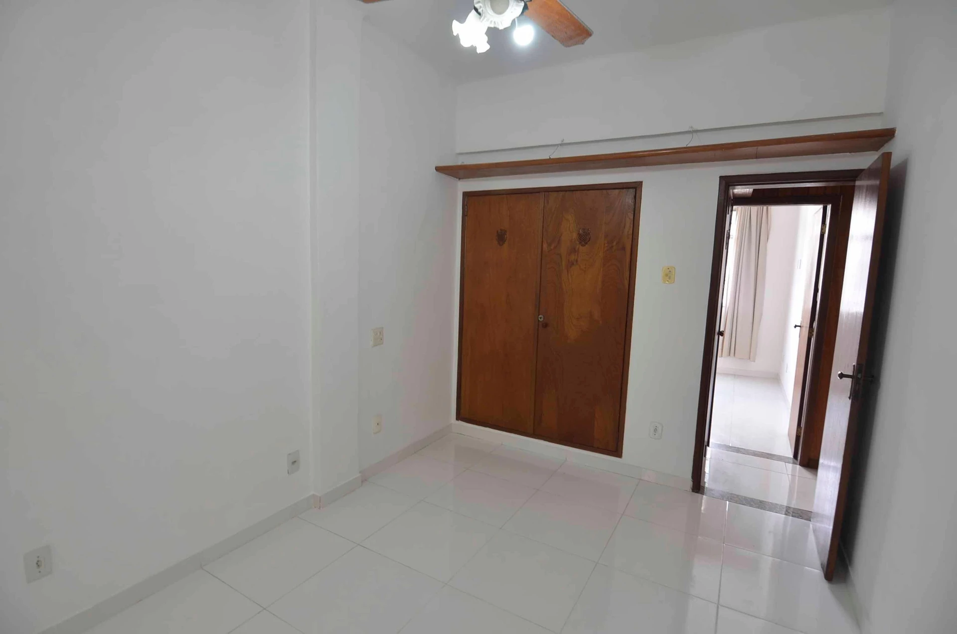 3-bedroom apartment with a park view — photo 32