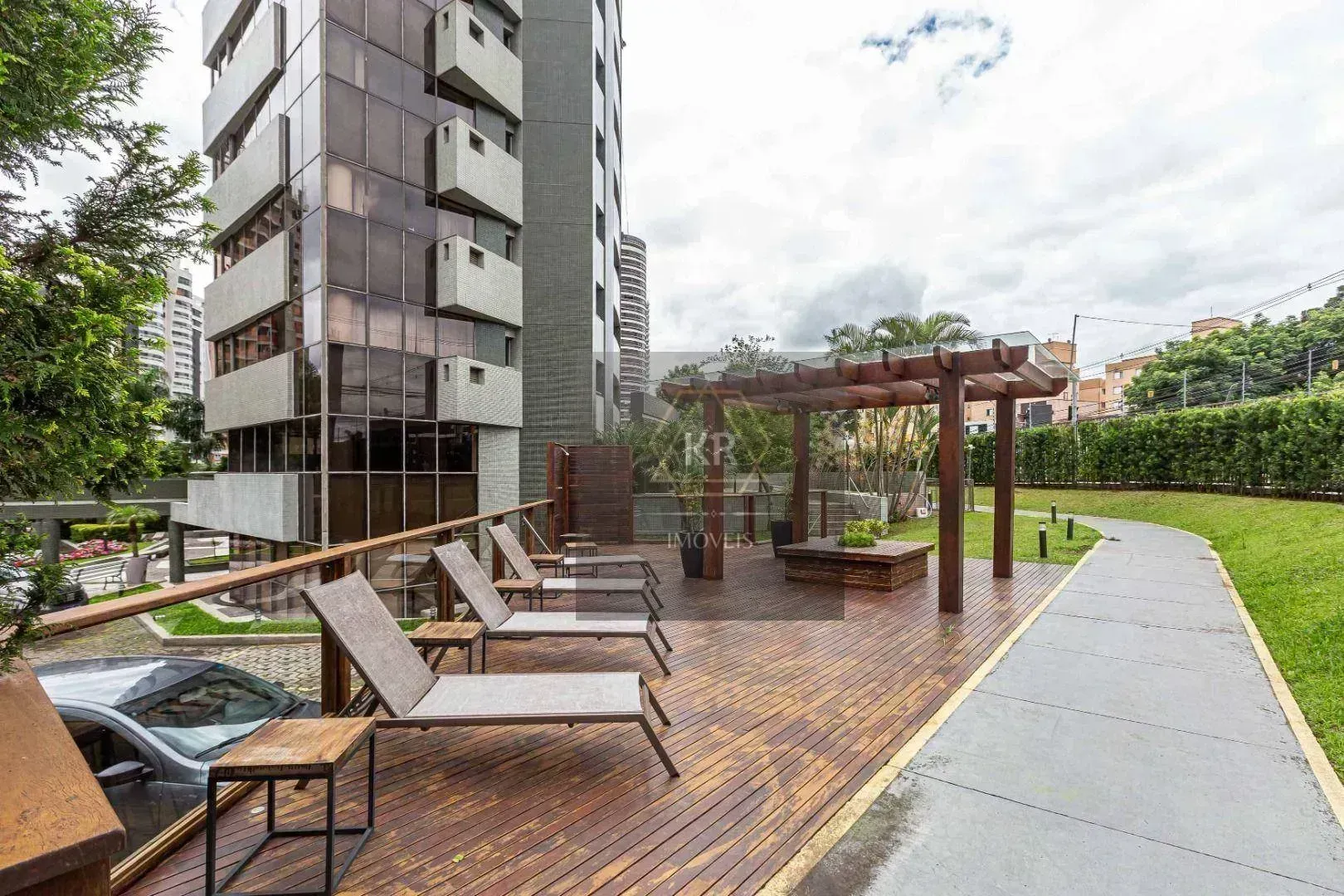 Furnished 272 m² apartment with 3 en-suites and 4 parking — photo 21