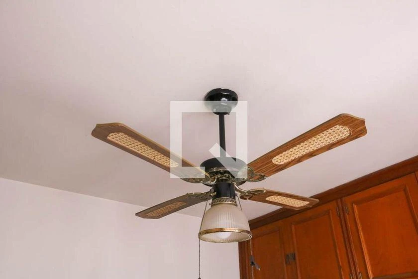 Furnished 2-bedroom apartment with 1 bathroom — photo 38