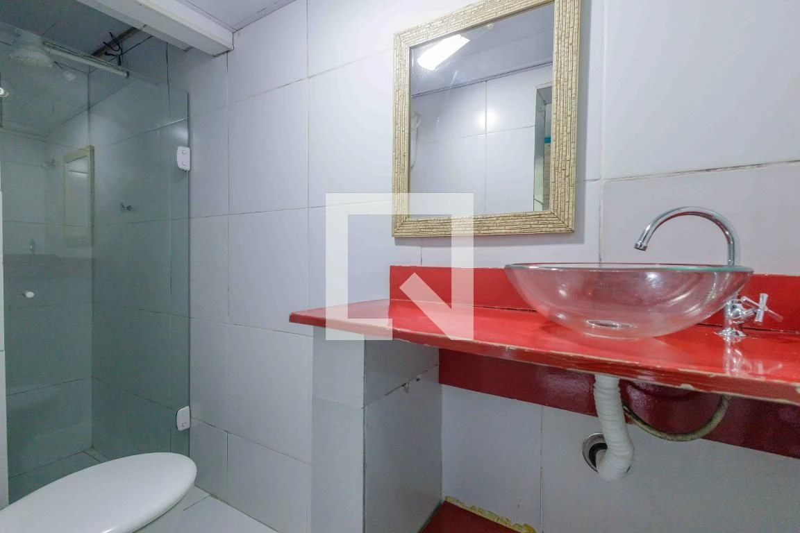 House with 6 bedrooms, private garden and condo pool — photo 42