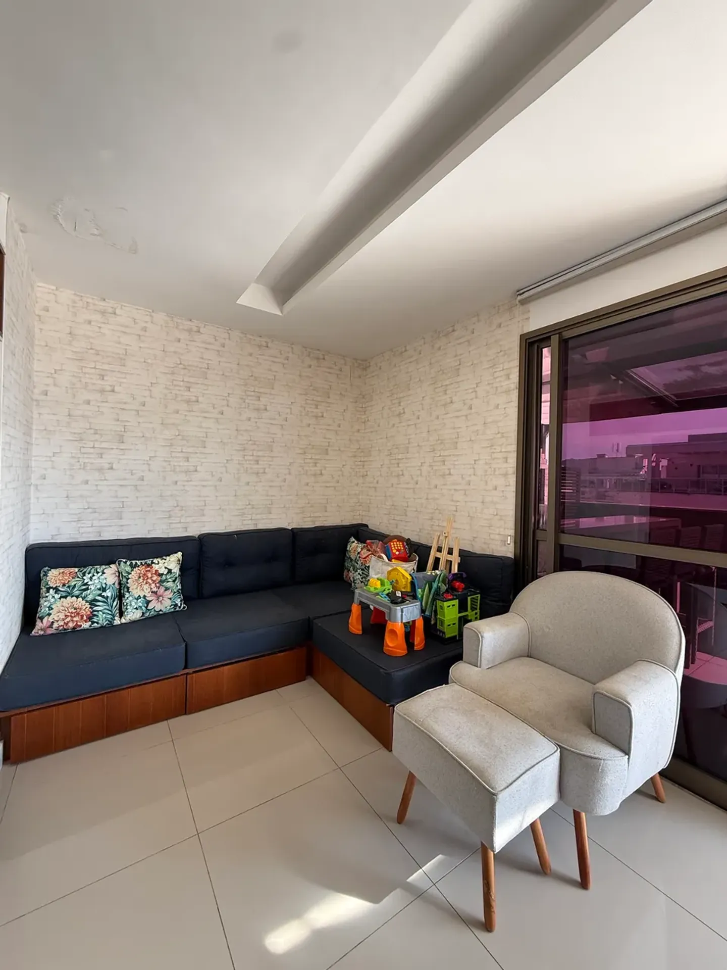 4-bedroom apartment in a building with a sauna — photo 14