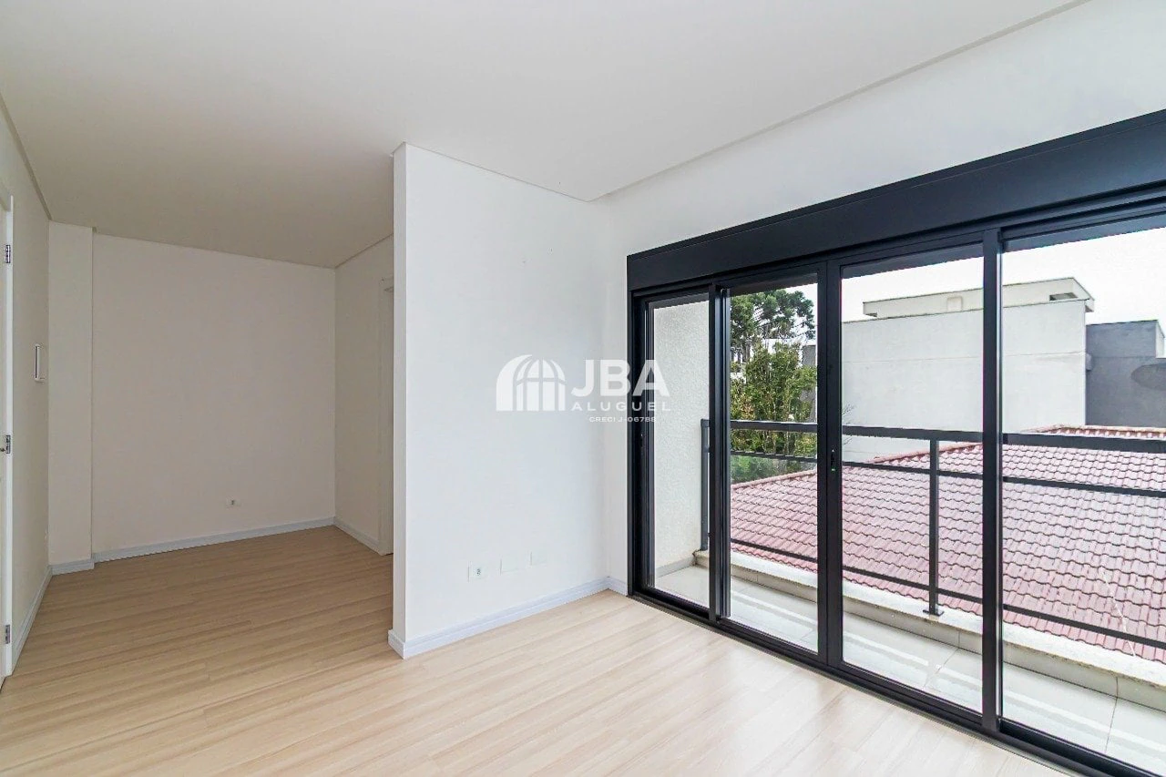 House with open-plan kitchen and 3 bedrooms plus suite — photo 5