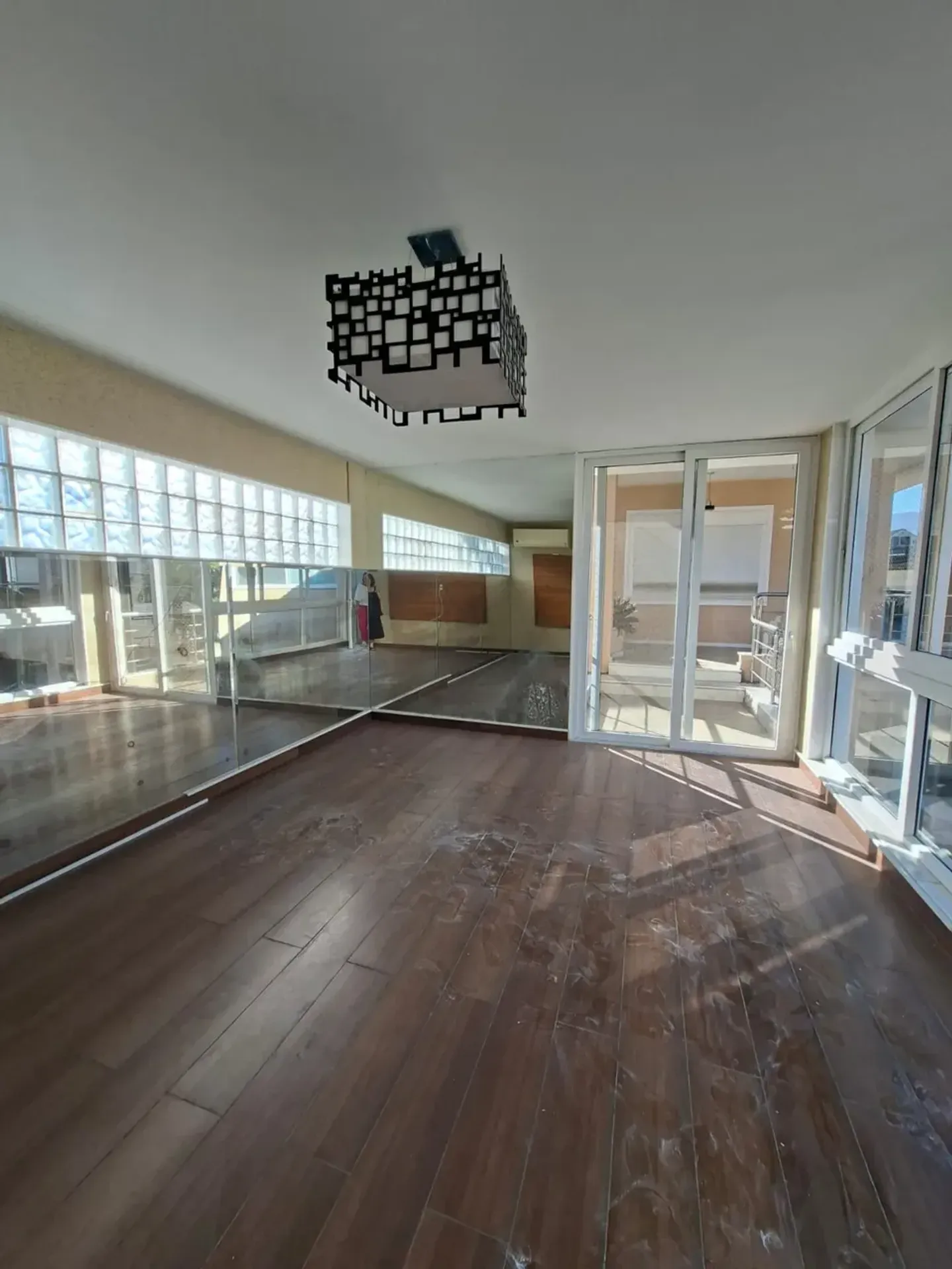 Apartment with 5 bedrooms and 5 parking spots, floor-to-ceiling windows — photo 47