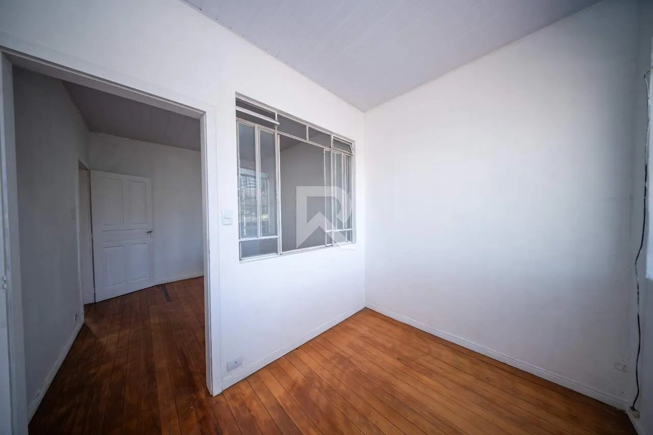 Rental house with laundry area and 5 bedrooms — photo 26