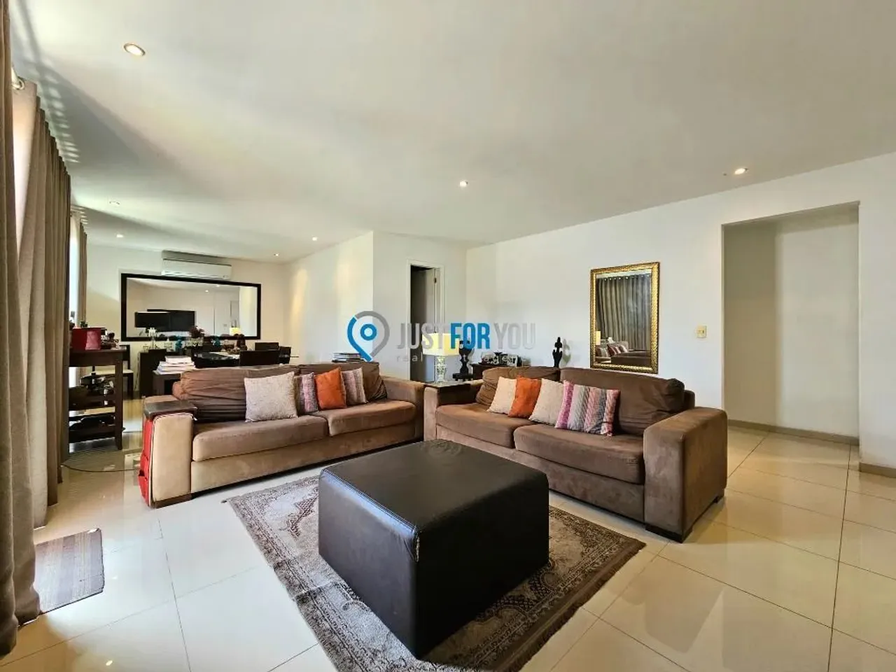 Furnished 2-bedroom apartment with 155 m² — photo 6