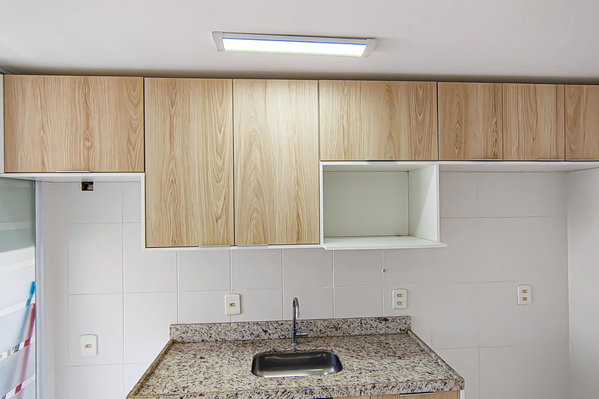 Unfurnished 2-bedroom apartment with en-suite bathrooms — photo 34