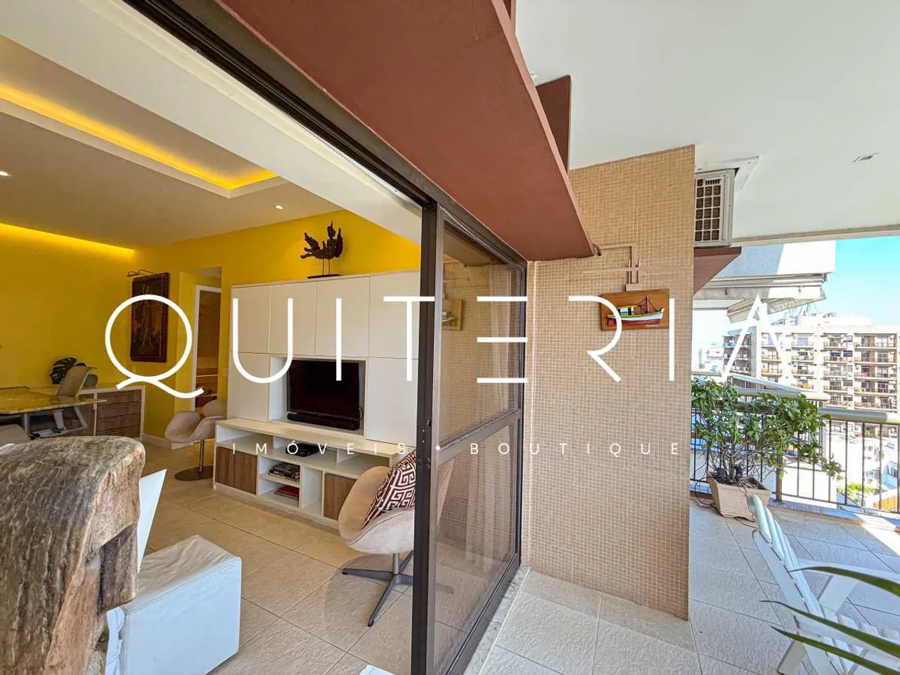 1-bedroom 1-bath apartment with balcony and open-plan kitchen — photo 19