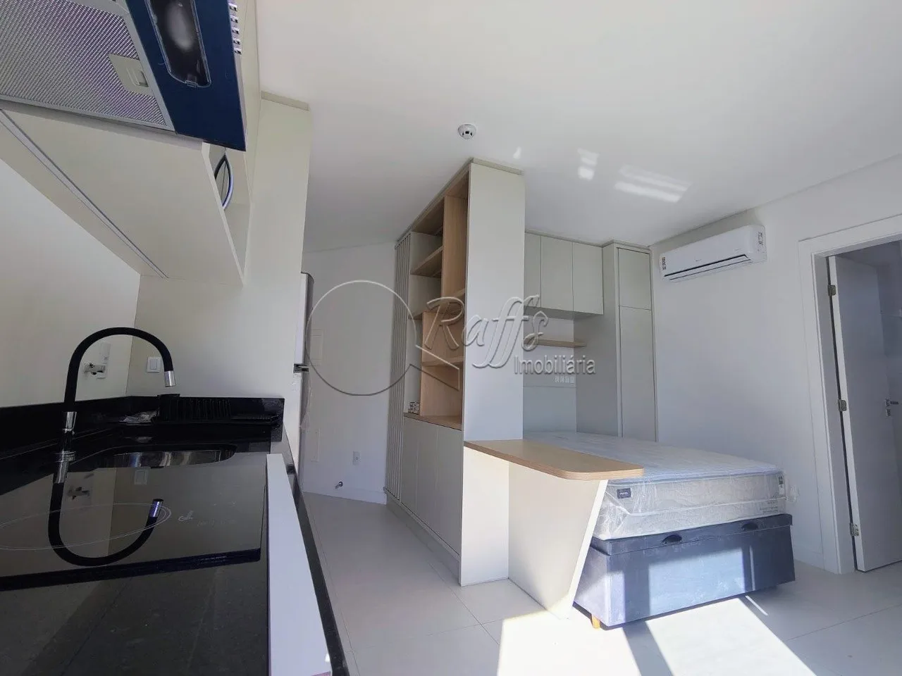 Apartamento amueblado de 1 dormitorio con balcón — photo 21