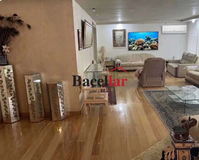 Apartamento mobiliado com 4 quartos e 300 m² — photo 10