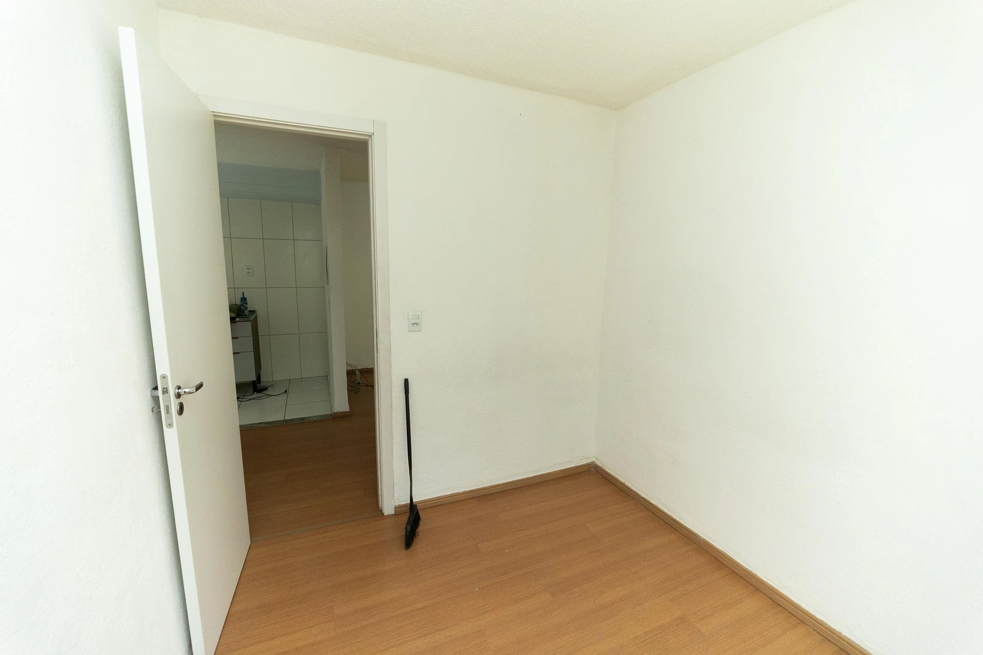 2-bedroom apartment in a building with a gym — photo 29
