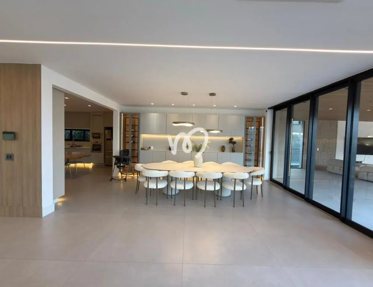 Furnished house with 5 bedrooms and an open kitchen — photo 15