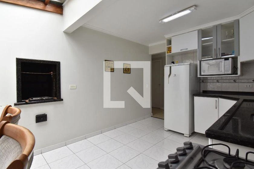 2-bedroom house with a washing machine — photo 18