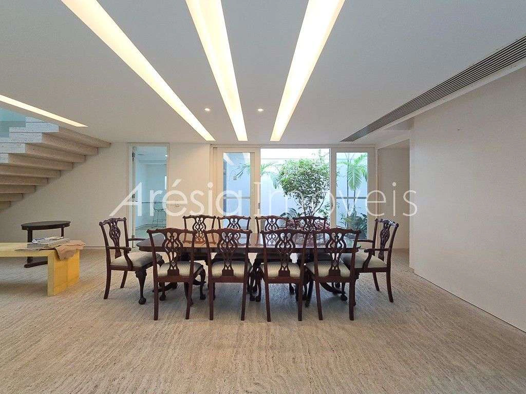 House with 3 en-suite bedrooms and 8 bathrooms 1100 m² — photo 10
