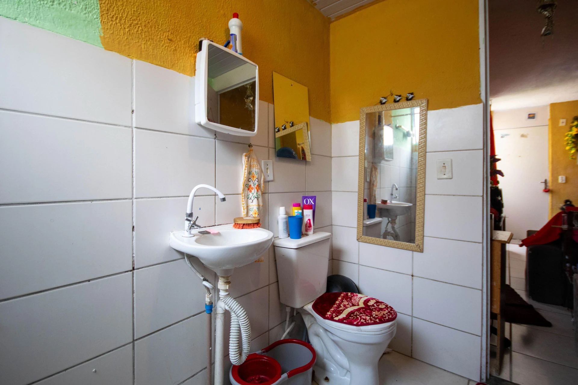 Furnished 2-bedroom apartment with 1 bathroom — photo 30