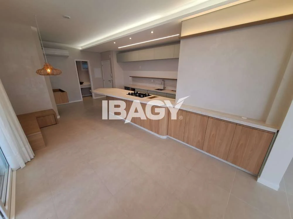 Furnished penthouse with 220 m², 3 bedrooms and 2 parking — photo 2