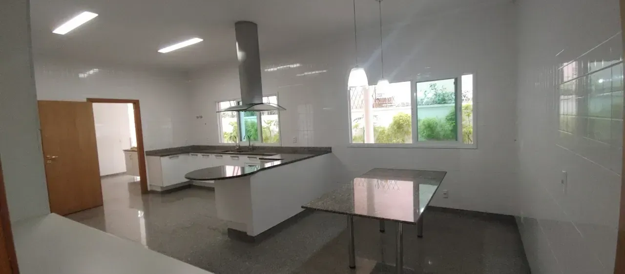 Apartamento sem mobília com 4 quartos e 5 banheiros — photo 3