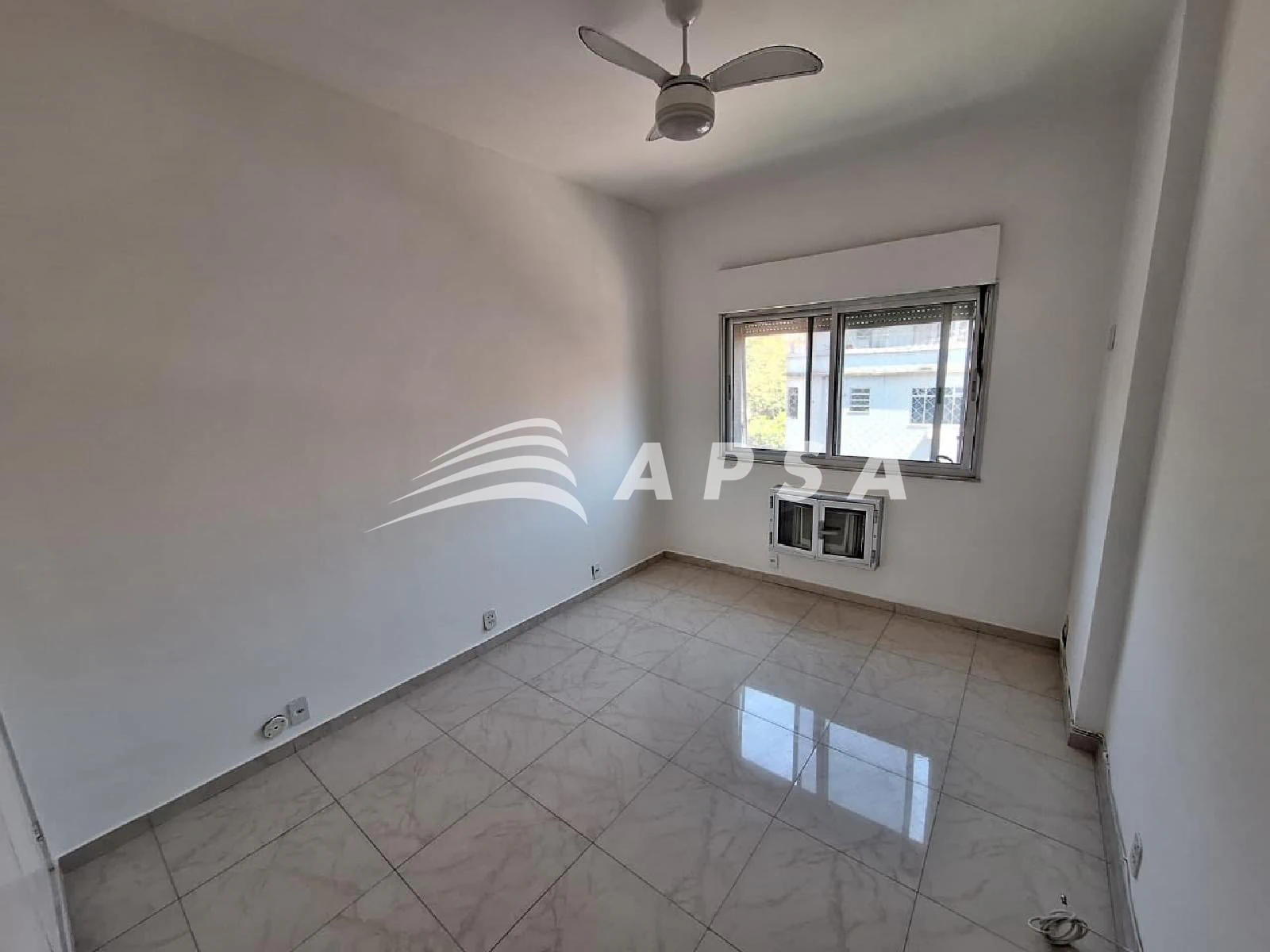 Apartamento de 92 m² com 2 quartos e área de lavanderia — photo 20