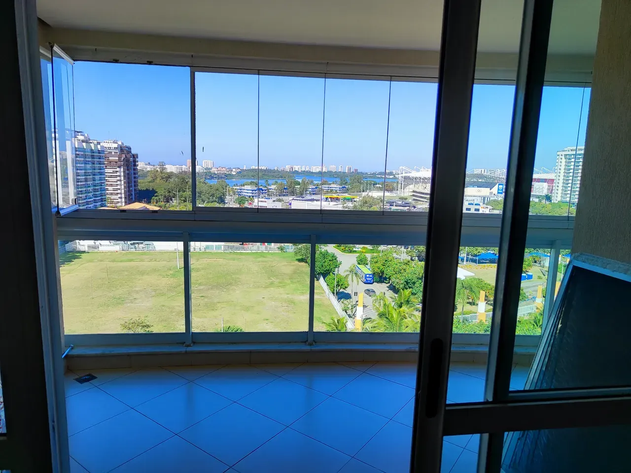 Apartamento mobiliado de 103 m² com varanda envidraçada — photo 3