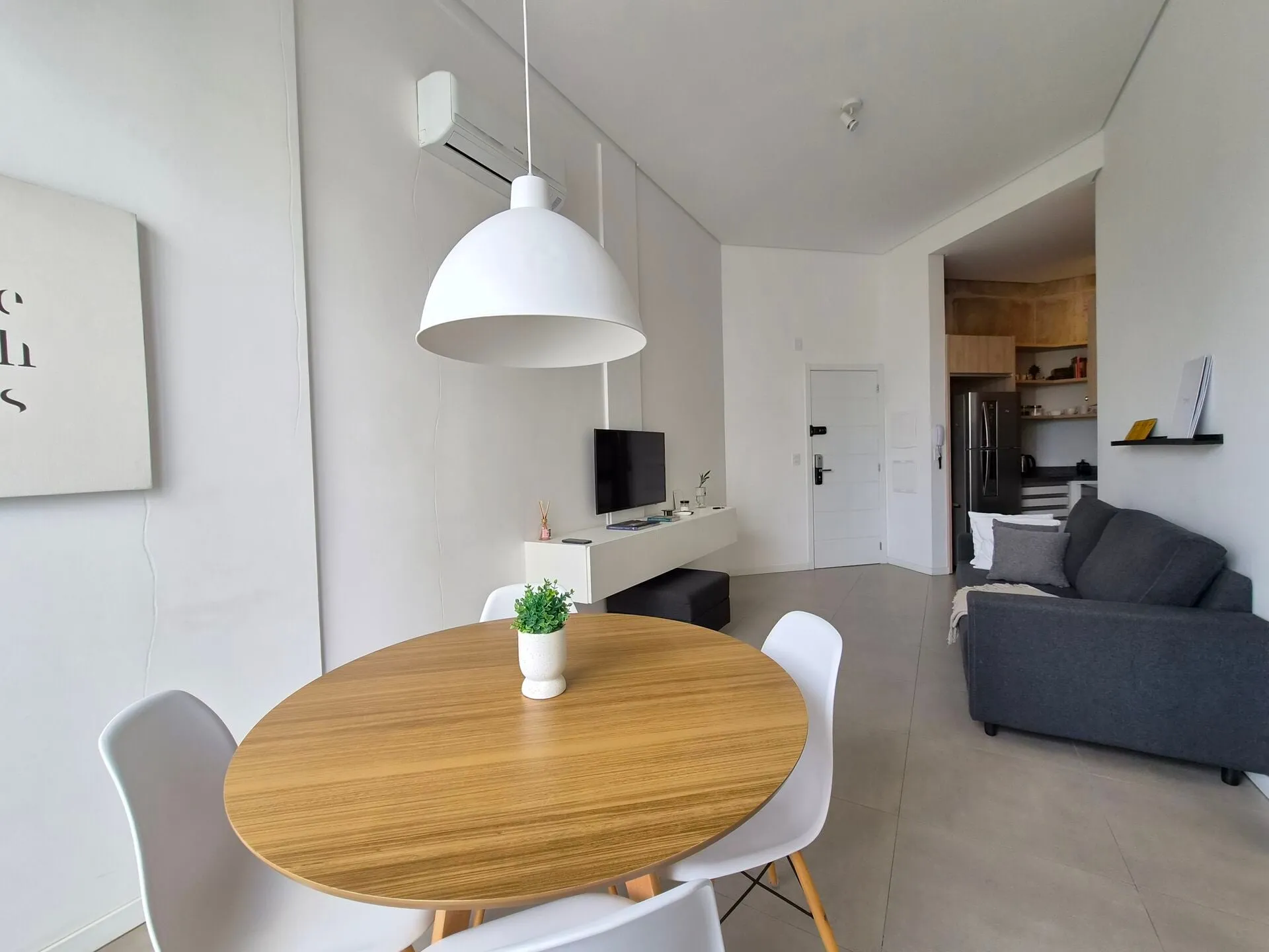 42 m² loft with mezzanine, 1 parking spot and 1 bedroom