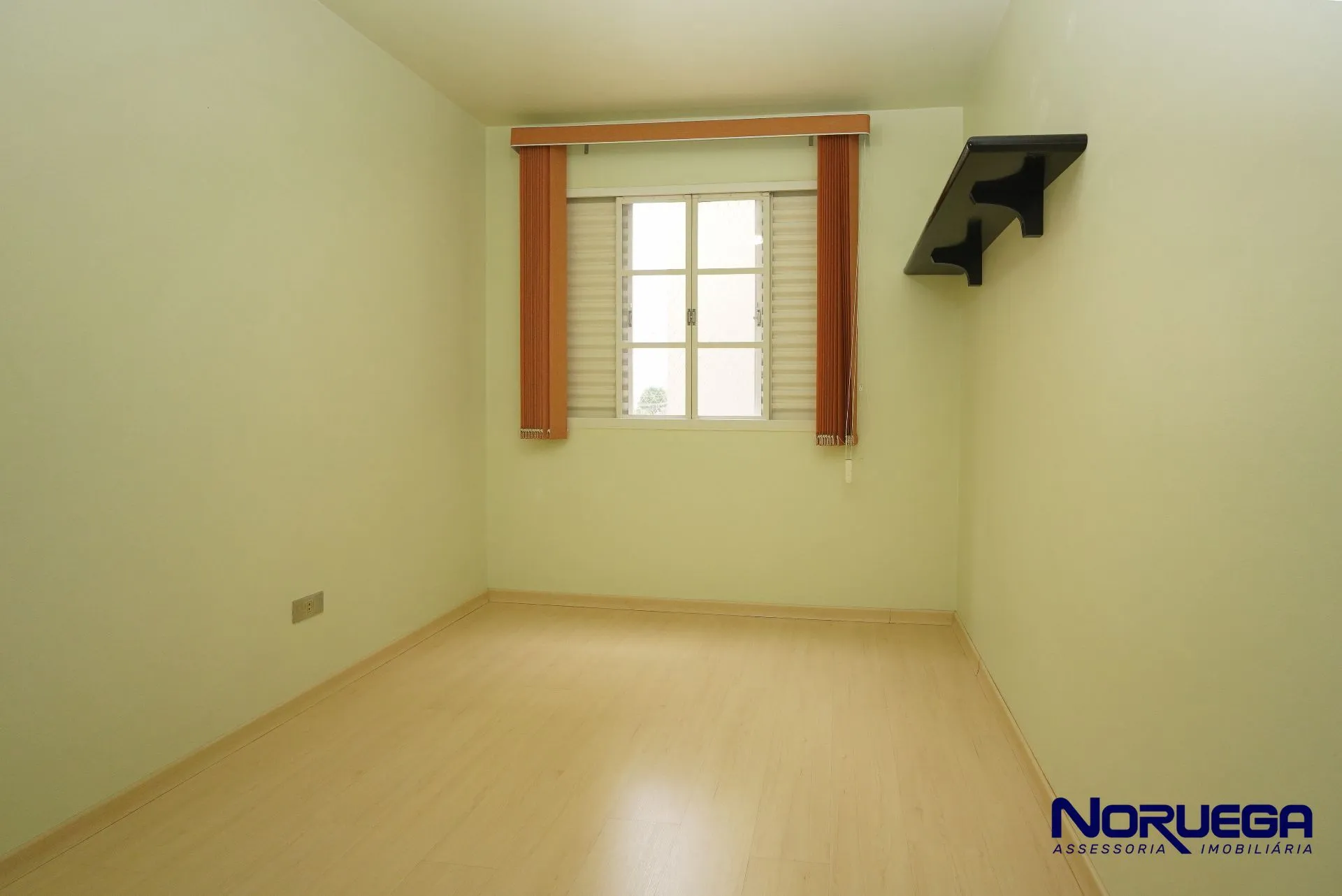 Apartment, 63 m², with wood or laminate floors — photo 19