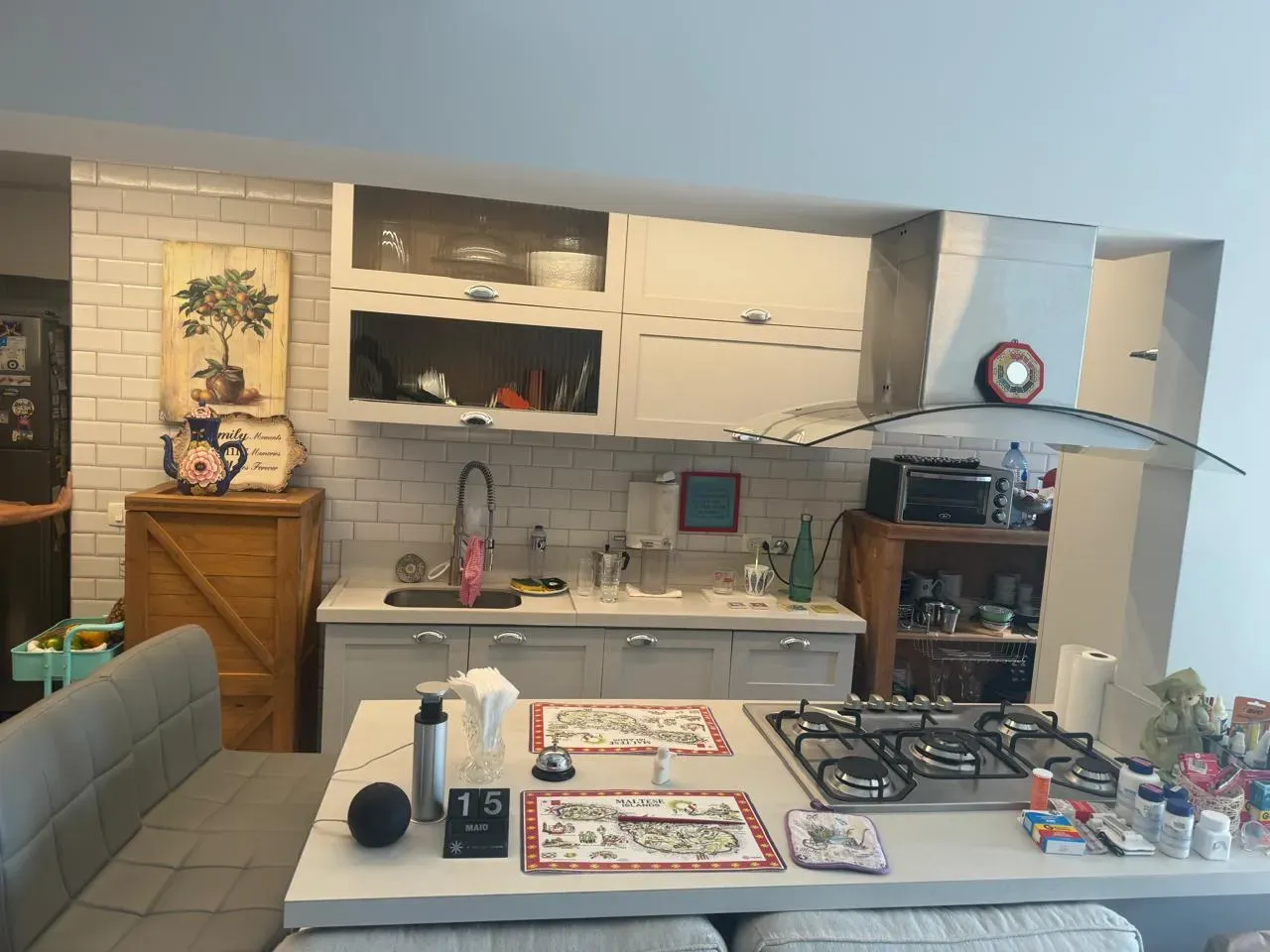 Furnished 2-bedroom apartment with 75 m² and parking — photo 2