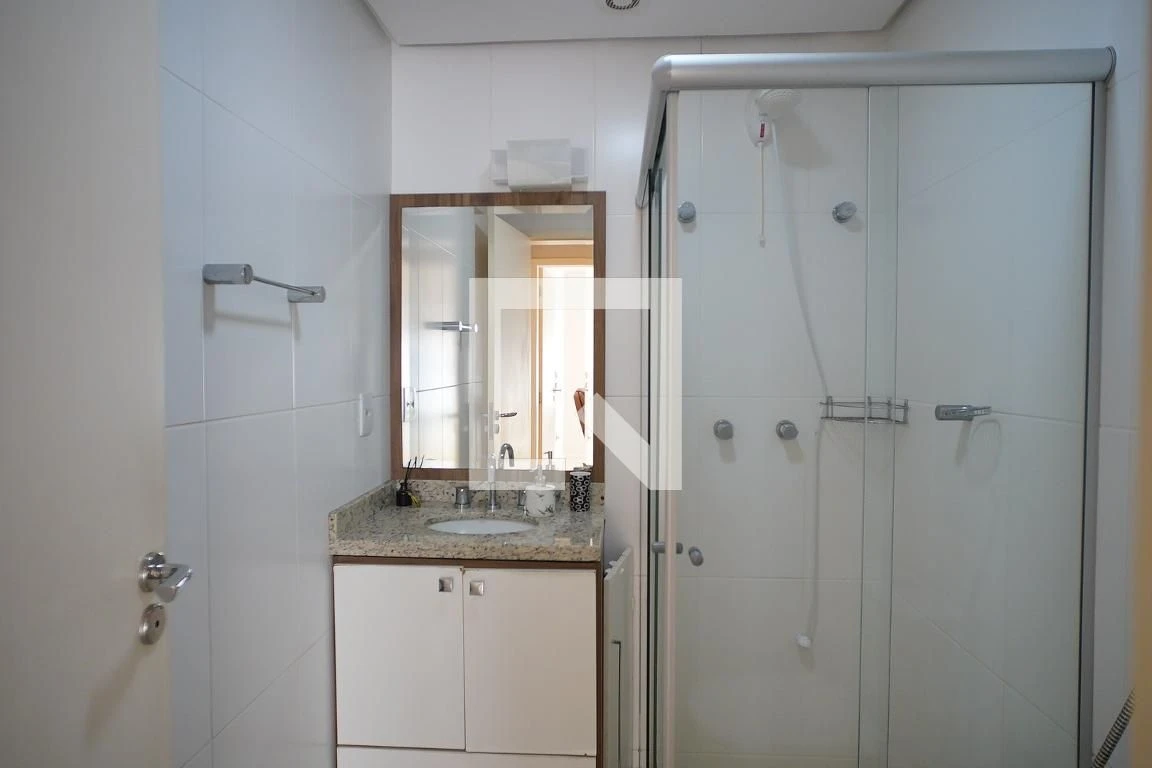 Glass-enclosed balcony in a 2-bedroom apartment, 78 m² — photo 41