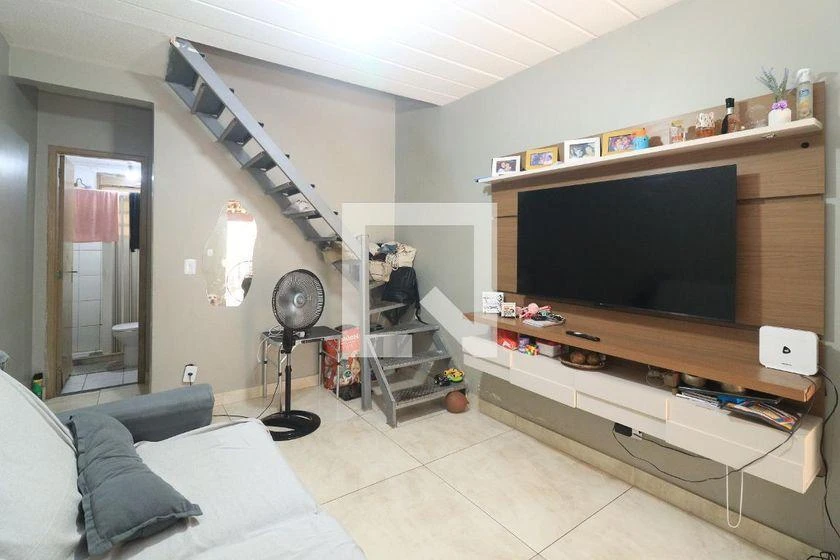 Casa de 2 quartos com máquina de lavar, Bangu