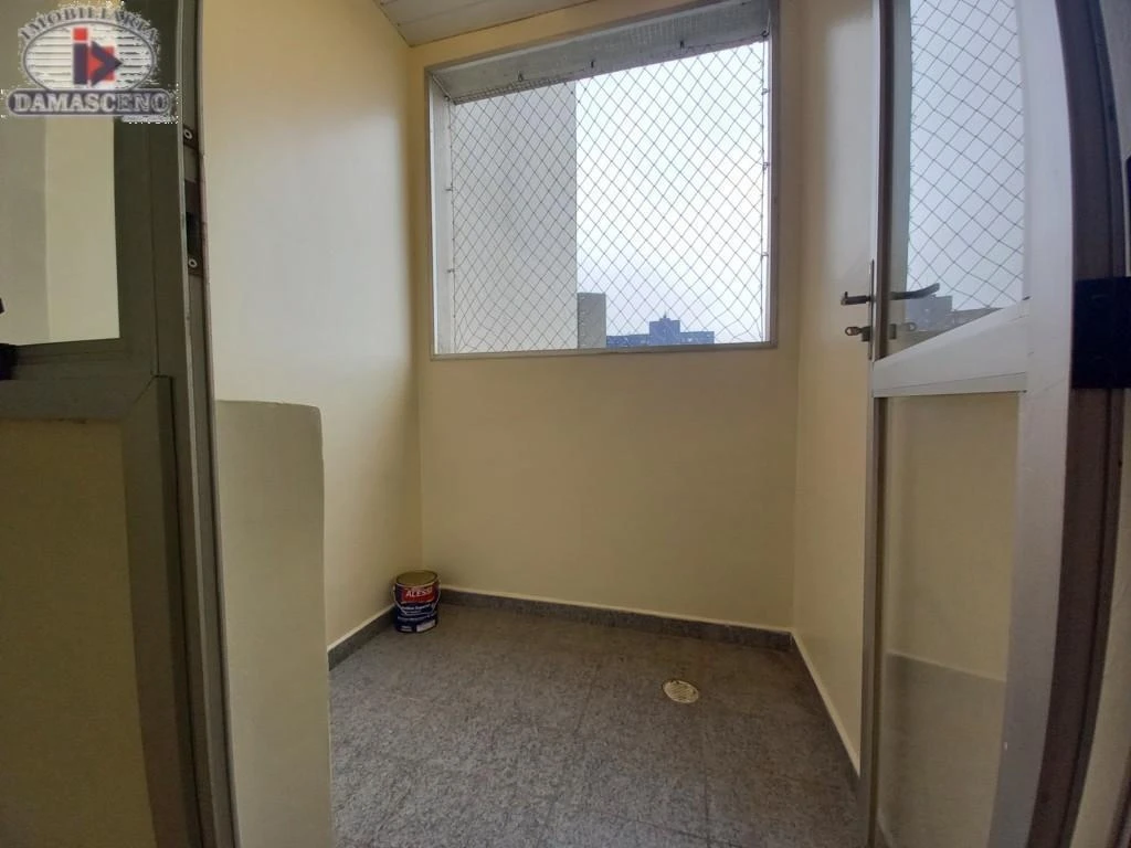 Apartamento de 41 m² com banheira e máquina de lavar — photo 18