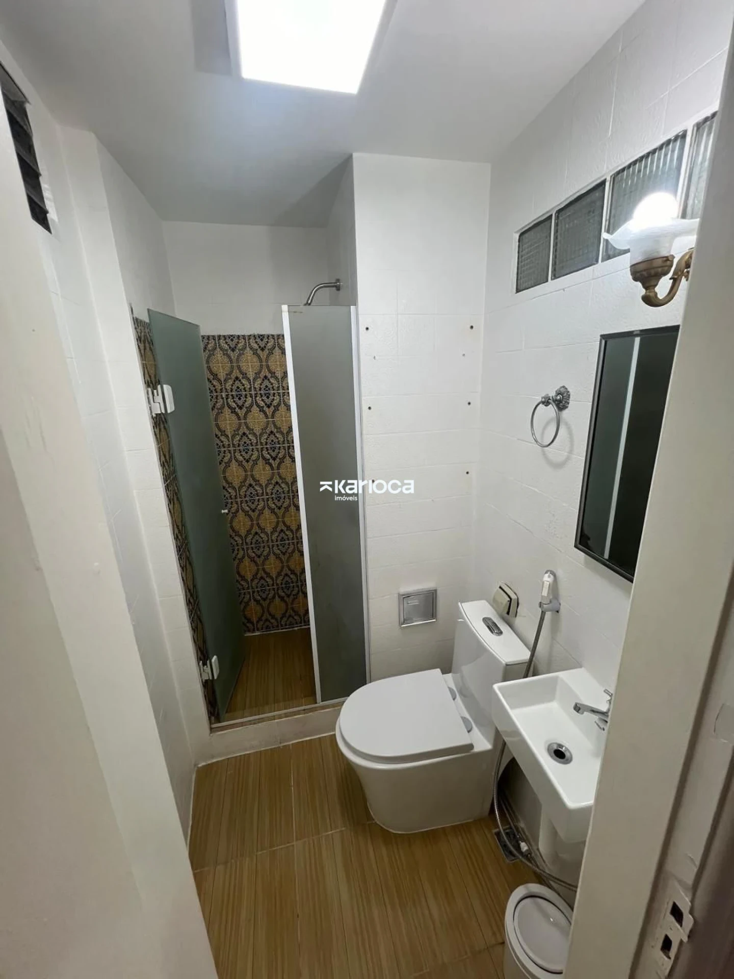 Furnished 4-bedroom apartment with 4 bathrooms — photo 10
