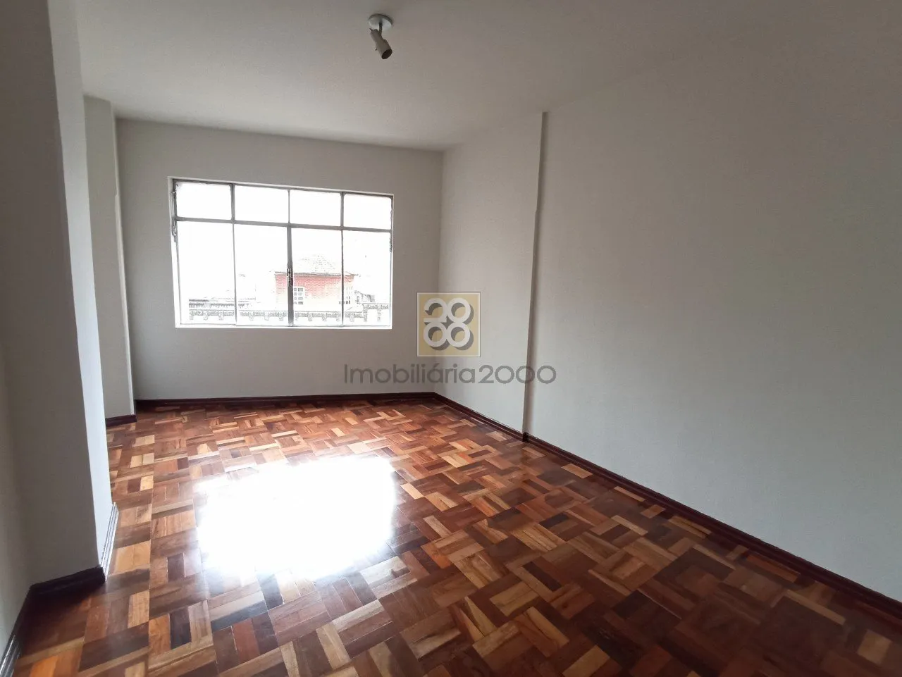 Apartment, 98 m², with wood or laminate floors — photo 10