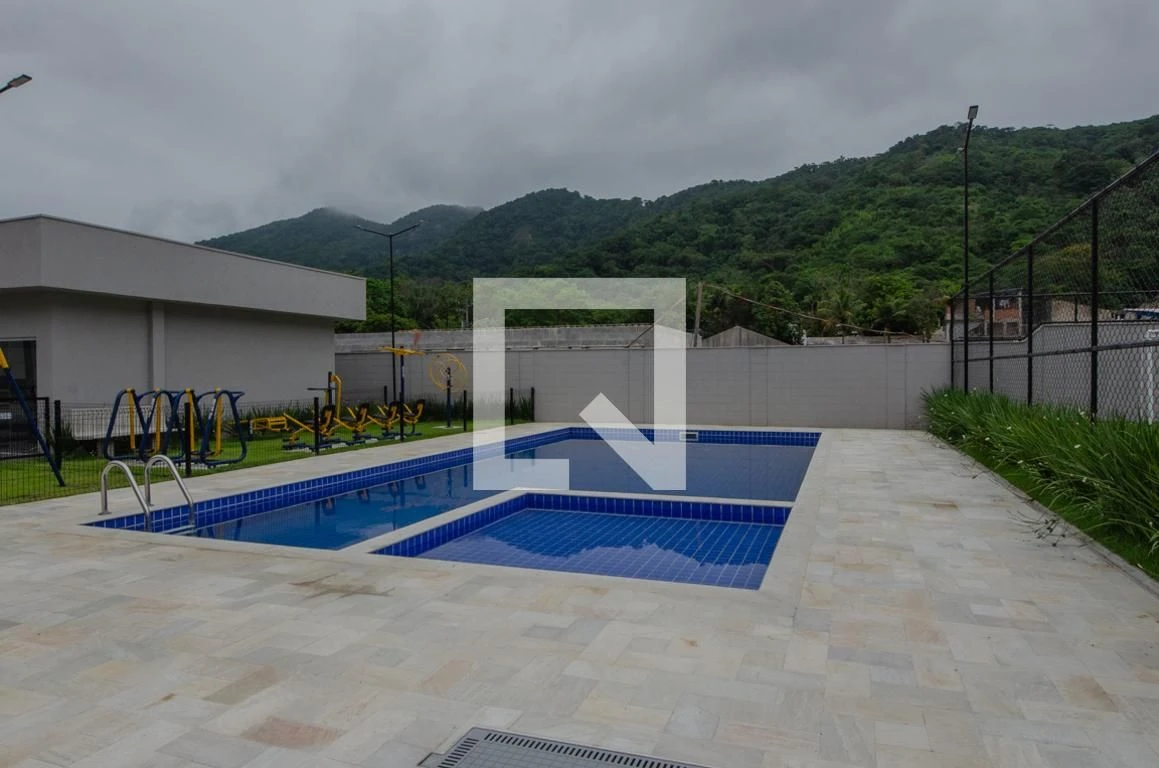 Furnished 2-bedroom apartment with 1 bathroom and mountain view — photo 18