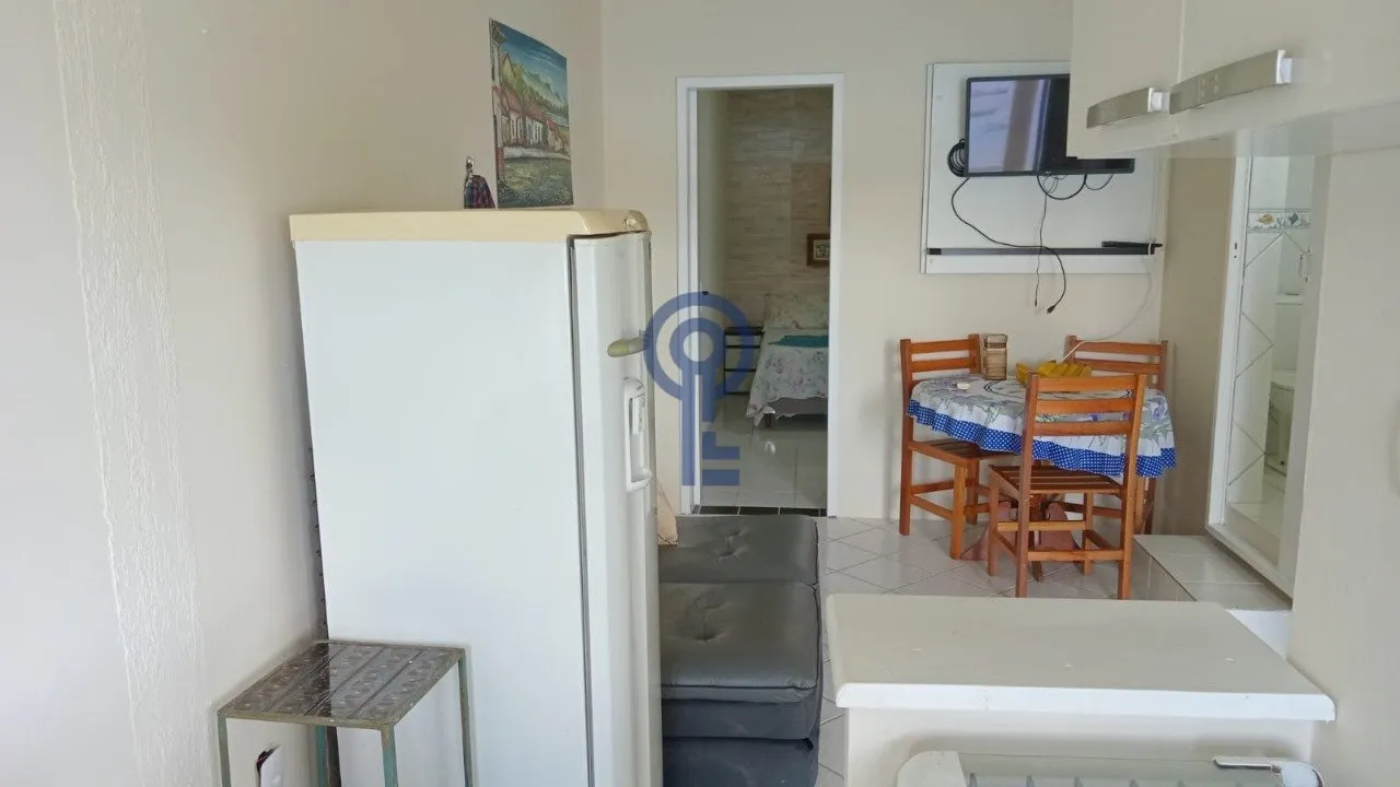 Furnished 1-bedroom apartment with water and mountain views — photo 8