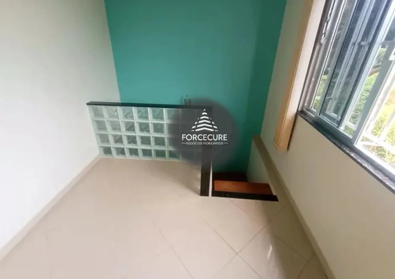 3-bedroom apartment with 3 bathrooms and tile floors — photo 16