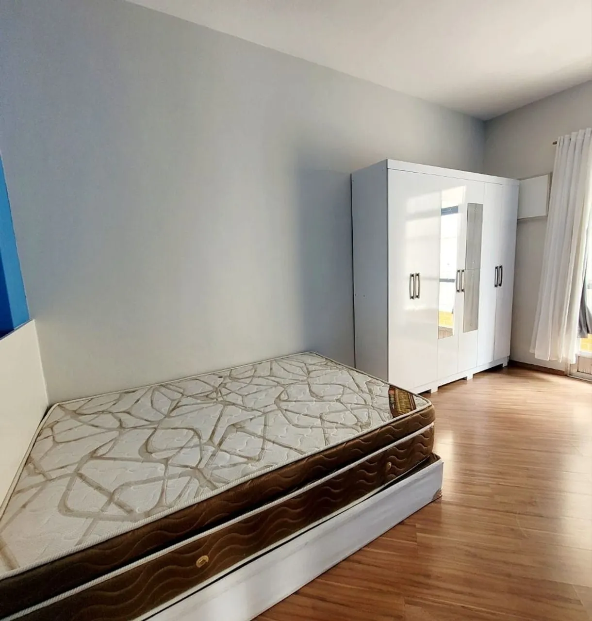 Furnished 95 m² apartment with 2 bedrooms and balcony — photo 13