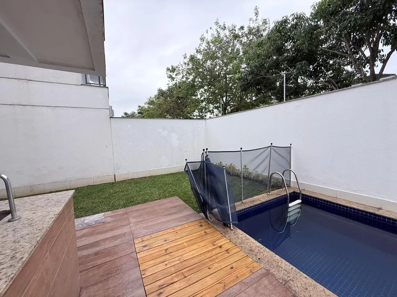 Casa com janelas do piso ao teto, Recreio dos Bandeirantes — photo 13