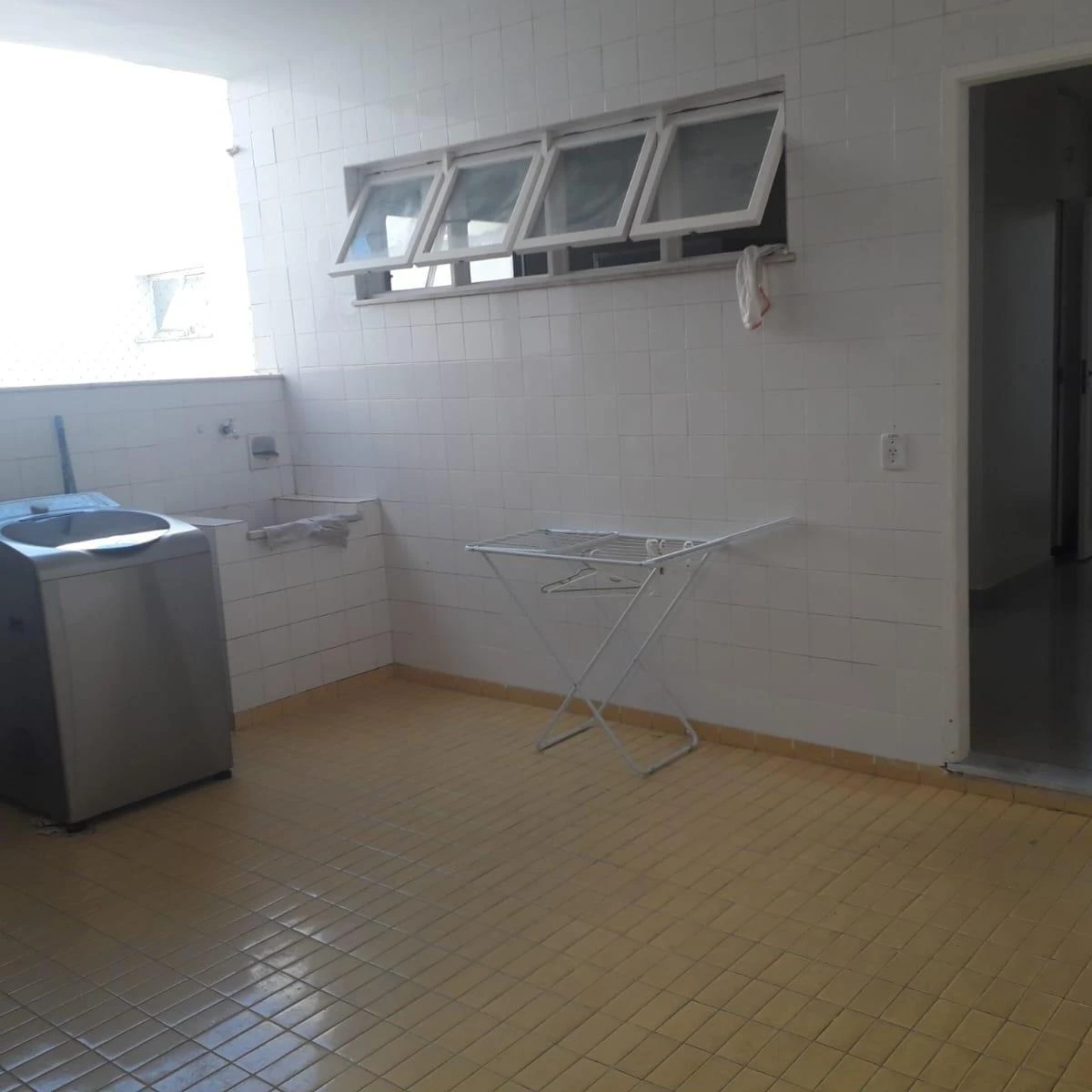 Linear penthouse with 4 bedrooms and 2 parking spots — photo 25