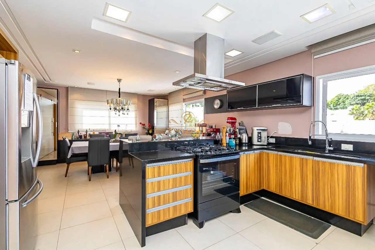 Furnished house with 3 en-suite bedrooms and 631 m² — photo 8