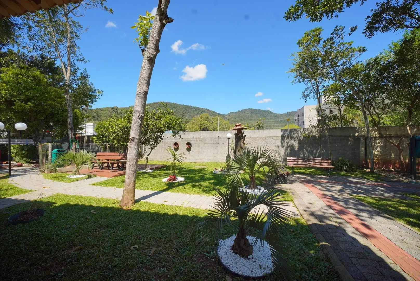 1-bedroom apartment with balcony and mountain view — photo 17