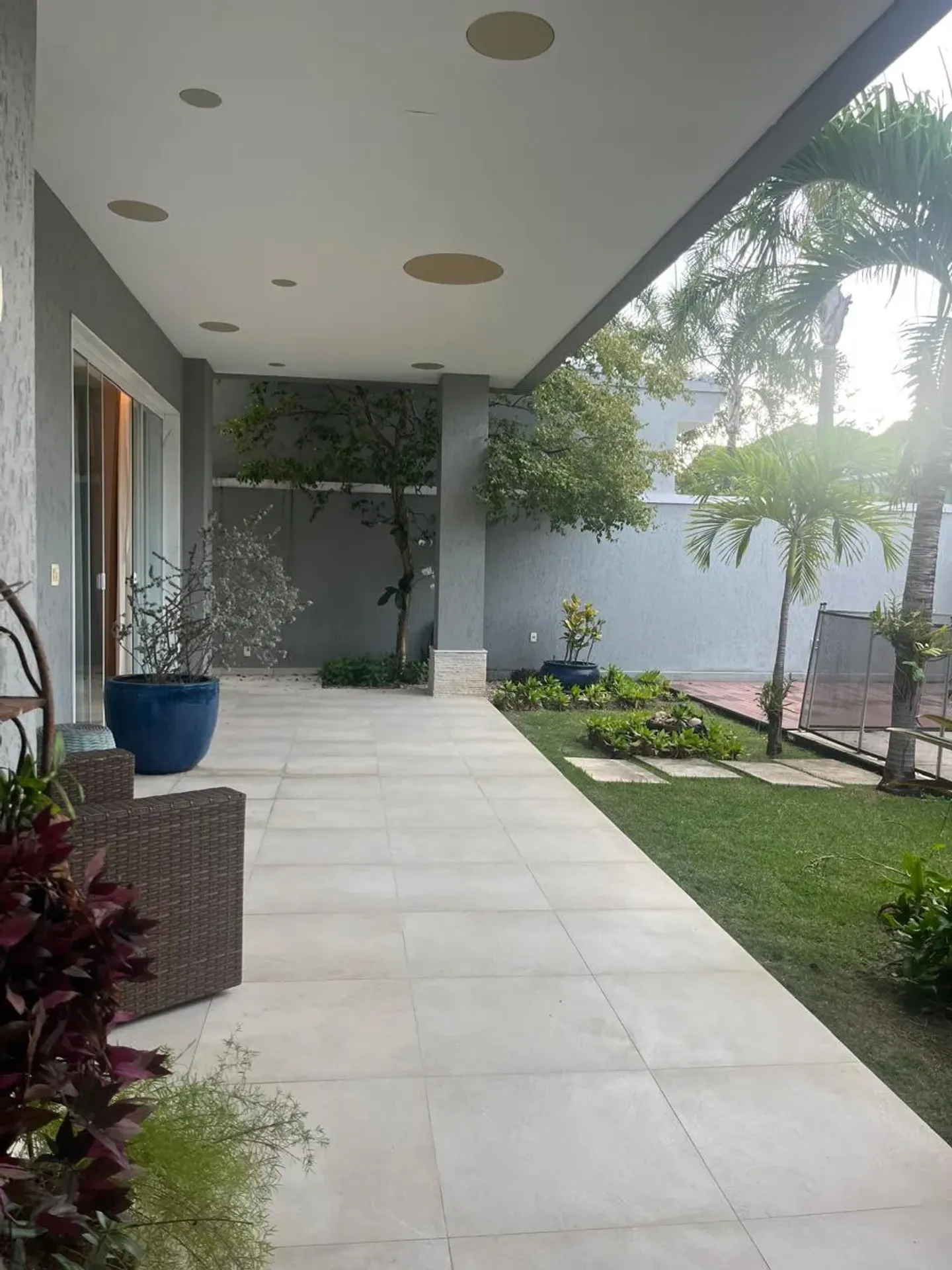 Furnished house with 5 en-suite bedrooms and 630 m² — photo 28