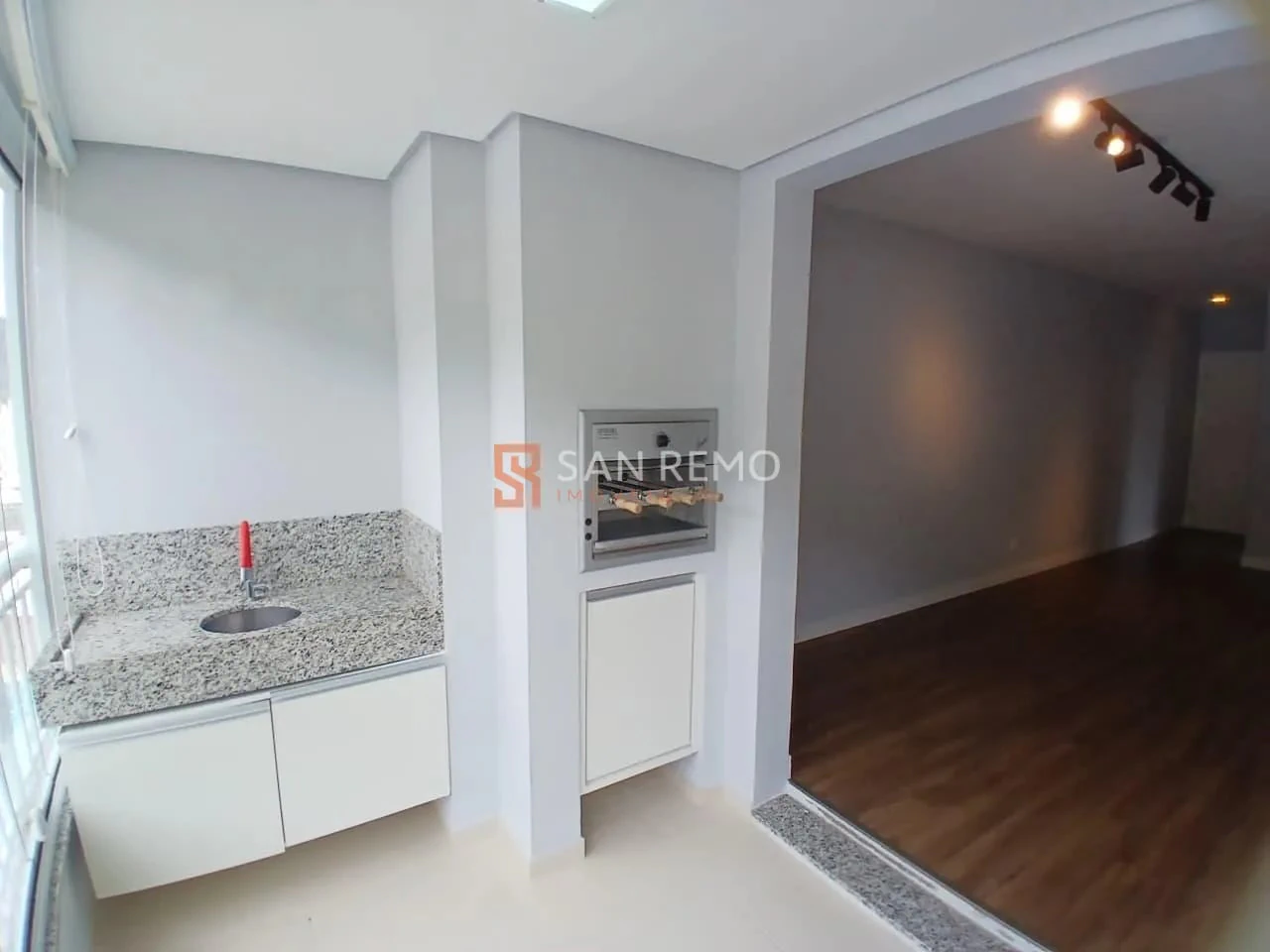 3-bedroom apartment in a building with a pool — photo 17
