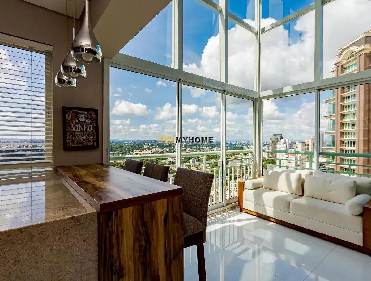 Furnished apartment with 3 en-suite bedrooms and balcony